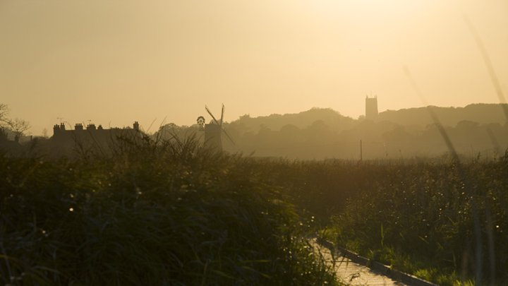 Pimms- Pizza & Poetry, Cley Marshes Visitor Centre, Cley next the Sea, NR25 7SA | A relaxing evening of poetry and prose readings inspired by our stunning coastline, its landscape wildlife and culture. | poetry, coast, sea, wildlife